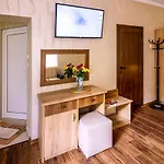Guest house Trite Bora Narechenski Bani